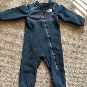 Toddler NorthFace Romper 12/18M. GUC. Fits TTS